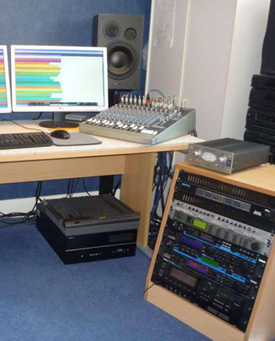Studio 1 Studio 1